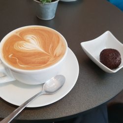 Två Goda Ting - Cappuccino med chokladboll