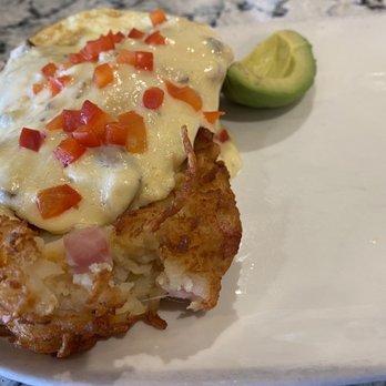 Another Broken Egg Cafe - The hash brown Benedict - Breakfast & Brunch Near Me - Jacksonville Beach, Florida