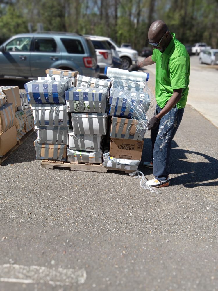 ONE MAN AND A PICKUP Updated August 2024 16 Photos Tuscaloosa