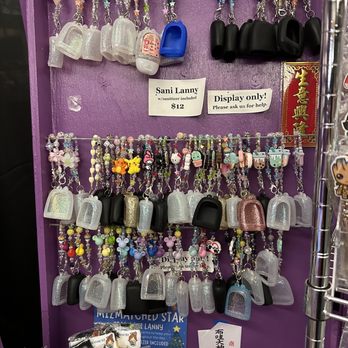 Mizmatched Star - Adorable Sanitizer holders - Accessories Near Me Mizmatched Star - Adorable Sanitizer holders - Accessories Near Me