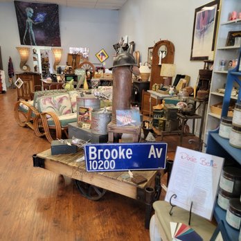 Planet Vintage - Antiques Near Me - Santa Paula, California Planet Vintage - Antiques Near Me - Santa Paula, California