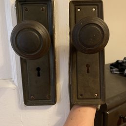Found not one, but 7 perfect match door knobs for my craftsman bungalow. Found not one, but 7 perfect match door knobs for my craftsman bungalow.