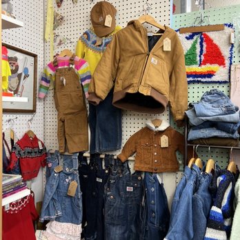 Thorp Fruit & Antique Mall - A huge Carhartt score for someone shopping for sizes 12 months to 3 T. 12/23/2023 - Antiques Near Me - Thorp, Washington Thorp Fruit & Antique Mall - A huge Carhartt score for someone shopping for sizes 12 months to 3 T. 12/23/2023 - Antiques Near Me - Thorp, Washington