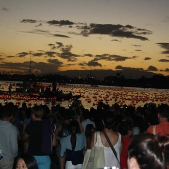 Shinnyo Lantern Floating - HUGE crowds - Festivals Near Me - Honolulu, Hawaii Shinnyo Lantern Floating - HUGE crowds - Festivals Near Me - Honolulu, Hawaii