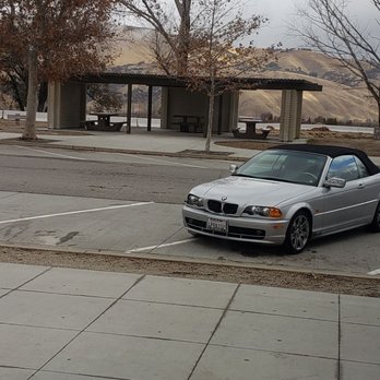Tejon Pass Southbound - Benches - Rest Stops Near Me - Lebec, California