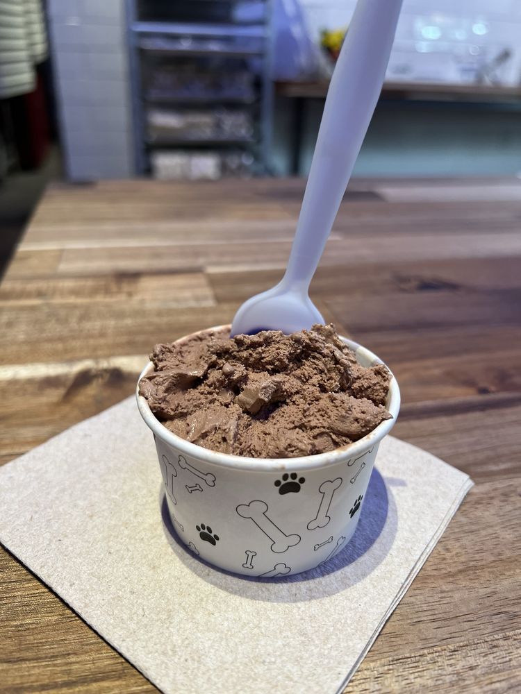 Treat By Ciao Down Logo