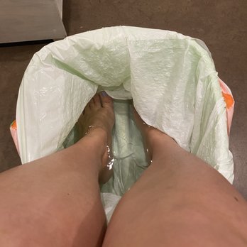 Oasis Spa - Foot soak - Massage Therapy Near Me - Honolulu, Hawaii
