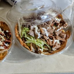 Pulled pork bowl. Carne bowl. Roast pork bowl