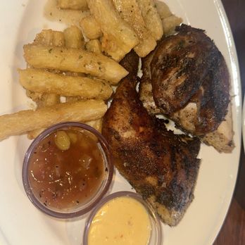 Bahama Breeze - Jamaican Jerk Chicken with Frites - Seafood Near Me - Altamonte Springs, Florida Bahama Breeze - Jamaican Jerk Chicken with Frites - Seafood Near Me - Altamonte Springs, Florida