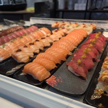 FOB Poke Bar - Sushi - Sushi Bars Near Me - Tukwila, Washington
