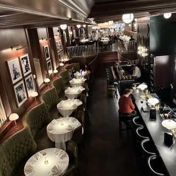 Sinatra - Classy ambience and a piano player - Italian Near Me - Nashville, Tennessee