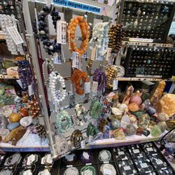 Wild Gemstones - Big Variety of Natural Stones