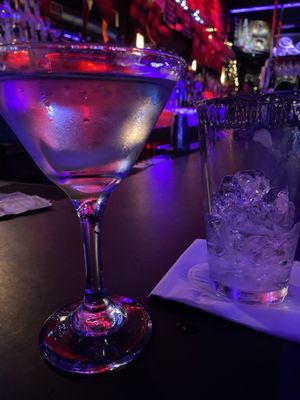 Blondie's Bar by null