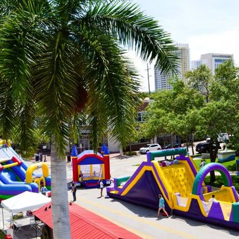 Premier Bounce N' Slide - Bounce House Rentals Near Me - Deerfield Beach, Florida