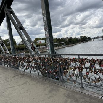 Eiserner Steg - Landmarks & Historical Buildings Near Me - Frankfurt, HE