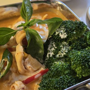 Flore Cafe - Panang Curry - Thai Near Me - Tysons, Virginia