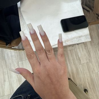 Acrylic Nail Bar - Nail Salons Near Me - La Puente, California