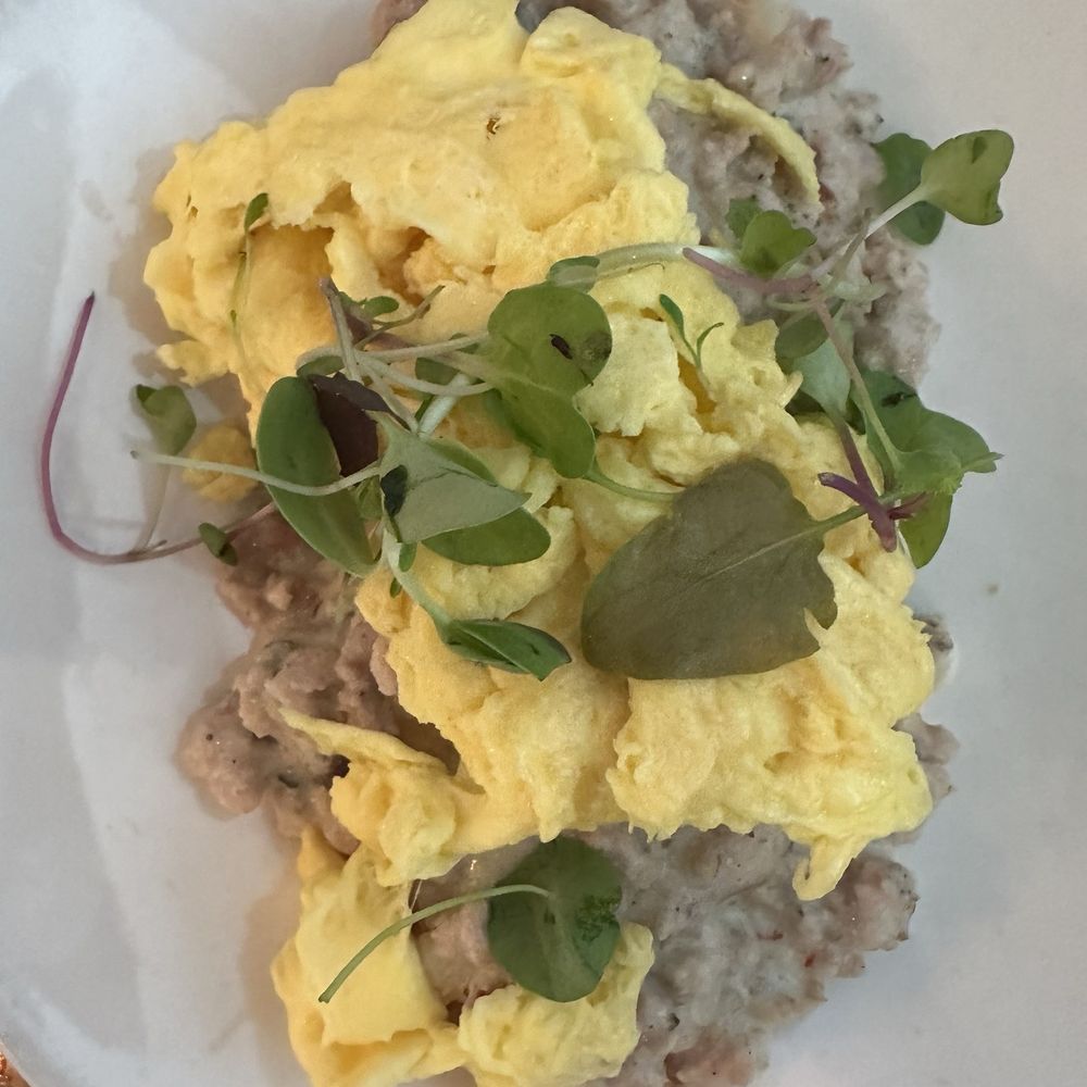 Benedict's - Biscuits and gravy - Breakfast & Brunch Near Me - Wayzata, Minnesota Benedict's - Biscuits and gravy - Breakfast & Brunch Near Me - Wayzata, Minnesota