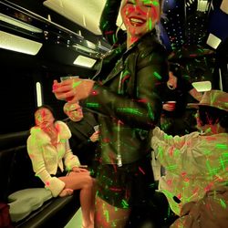 American Luxury Limousine - Dancing in the limo