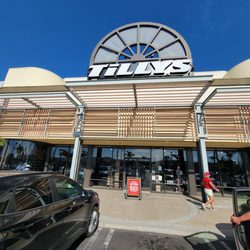Tillys - Tillys