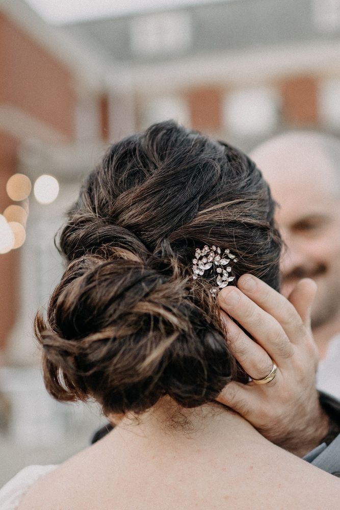 Thrive Salon And Spa Logo