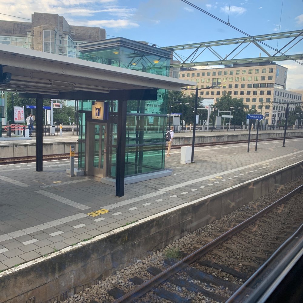 Den Haag Laan van NOI - Train Stations Near Me - Den Haag, ZH