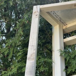 Wood Kingdom West - Broken frame. Not repaired before install. Installer didn't have replacement parts.