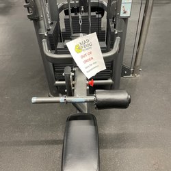 Mad Dog Fitness - Yet another piece of broken equipment.