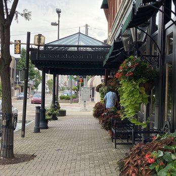 The Blennerhassett - Beautiful outside entry - Hotels Near Me - Parkersburg, West Virginia The Blennerhassett - Beautiful outside entry - Hotels Near Me - Parkersburg, West Virginia