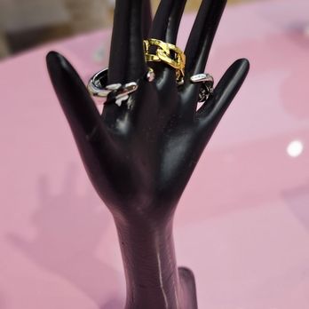 NOI NOA ACCESSORIES - Updated August 2025 - 49 Photos & 13