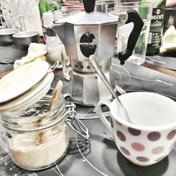 Studioburger - Il caffè servito con la moka