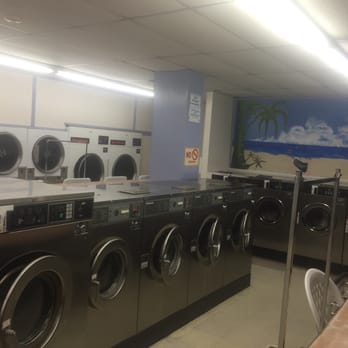 Suds & Duds Laundromat - One end of Suds and Duds - Laundromat Near Me - Manhattan Beach, California Suds & Duds Laundromat - One end of Suds and Duds - Laundromat Near Me - Manhattan Beach, California