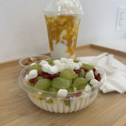 Custom yogurt bowl & mango kefir drink