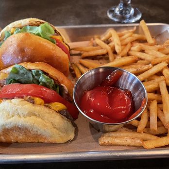 Two Heroes Brewing - a tray of fries and a burger - Breweries Near Me - South Hero, Vermont Two Heroes Brewing - a tray of fries and a burger - Breweries Near Me - South Hero, Vermont