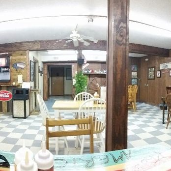 Caino's BBQ at the Red Barn - Very homey restaurant. Loved the American table - Barbeque Near Me - Hubert, North Carolina Caino's BBQ at the Red Barn - Very homey restaurant. Loved the American table - Barbeque Near Me - Hubert, North Carolina