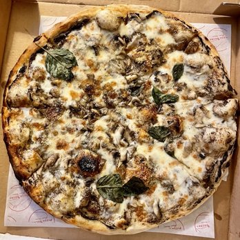 Pizza Secret - Dry and not enough mushrooms for a mushroom pizza. - Pizza Near Me - Brooklyn, New York Pizza Secret - Dry and not enough mushrooms for a mushroom pizza. - Pizza Near Me - Brooklyn, New York