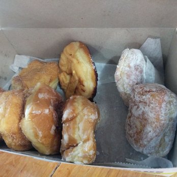 Brooklyn Baking - Bought a dozen and already ate 4 before walking out the door ....soooo good - Donuts Near Me - Waterbury, Connecticut
