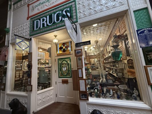 Wall Drug Store by null