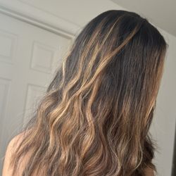 Frizzles Salon - Alexandria