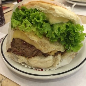 Osnir Hamburger - Esse lanche é muito mais do que eu agüentava! Filet mignon com queijo, salada e ovo! Vale a pena! - Burgers Near Me - São Paulo, SP