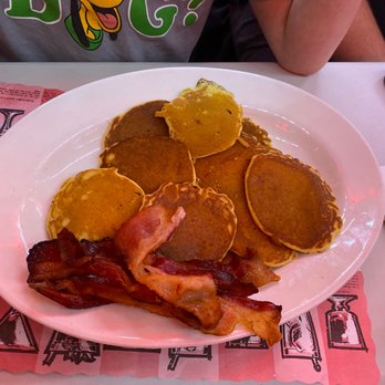Oconee East Diner - Silver dollar pancake. - Diners Near Me - Islip, New York