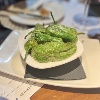 Vinitus - Grilled shishito peppers - Tapas Bars Near Me - Barcelona, B