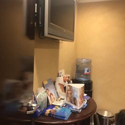 Nawaz Mirweiss, DDS - Waiting area