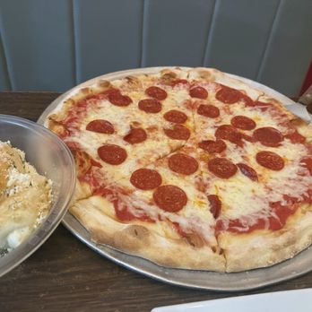 Amici's Trattoria Italiana - Pizza Near Me - Miami, Florida Amici's Trattoria Italiana - Pizza Near Me - Miami, Florida