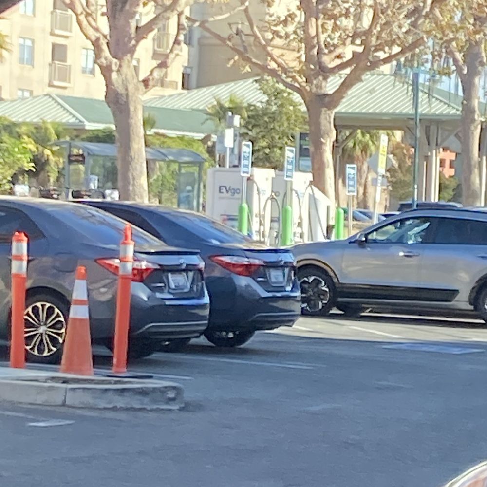 Tesla Supercharger - EVGo chargers in the same area - EV Charging Stations Near Me - Emeryville, California Tesla Supercharger - EVGo chargers in the same area - EV Charging Stations Near Me - Emeryville, California