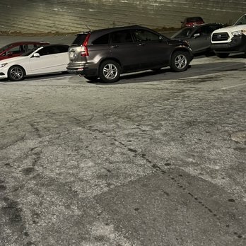 R. Thomas Deluxe Grill - Steep parking lot - Vegetarian Near Me - Atlanta, Georgia R. Thomas Deluxe Grill - Steep parking lot - Vegetarian Near Me - Atlanta, Georgia