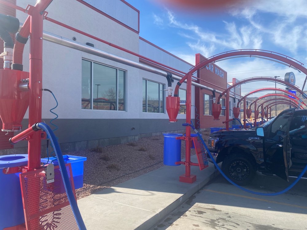 SCOTT’S SPLASH & DASH EXPRESS CAR WASH Updated October 2024 1210 S