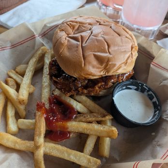Chili's - Chicken sammy and fries - American Near Me - Tyler, Texas