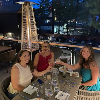 Desolation Hotel - Dinner at Maggie's! Delicious food and cocktails - Hotels Near Me - South Lake Tahoe, California
