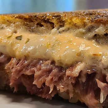 BW's Pub & Grill - Best Rueben... So good - Barbeque Near Me - Ashland, Nebraska